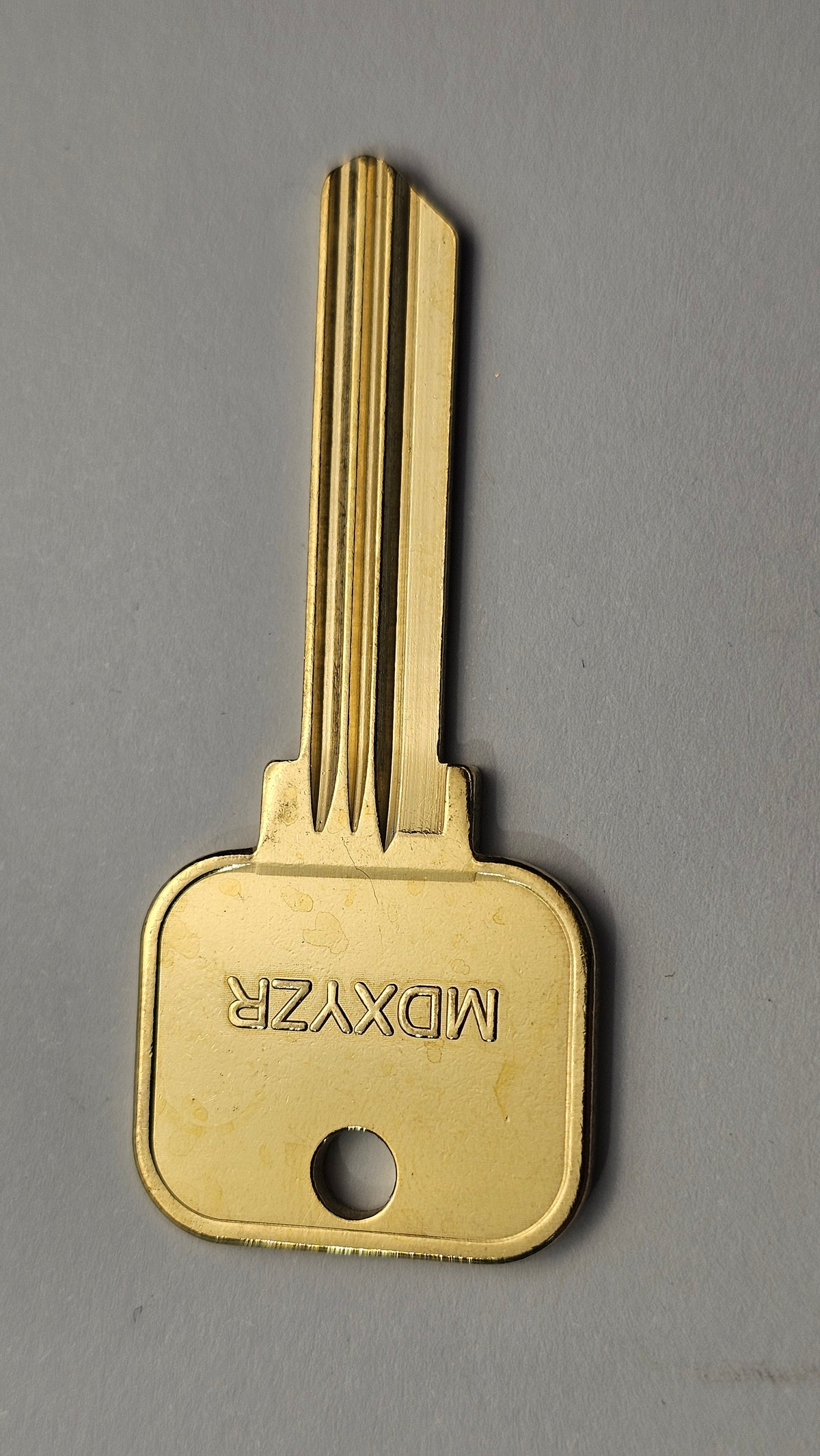 MDXYZ Key Blank – Medeco BiAxial X3/Y3/Z3 Keyway – Nickel Silver – Master Profile – LockGenics